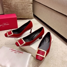 Roger Vivier flat shoes